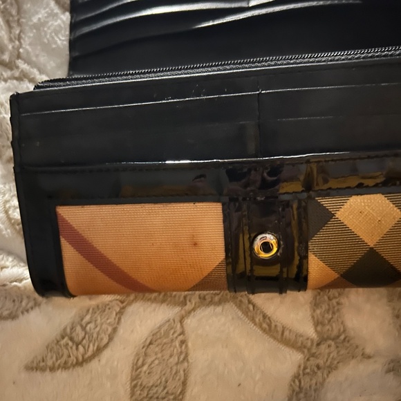 Authentic Burberry Supernova Vintage Full Size Wallet - Picture 6 of 6